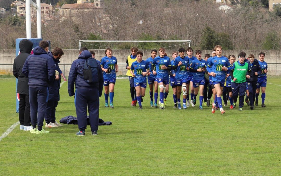 UNE FLAMME JAUNE ET BLEUE