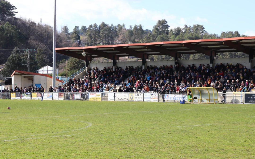 UN ETE DE RUGBY A DUGRADUS