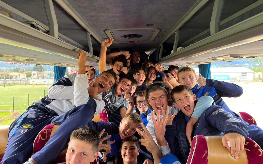 DOUBLE VICTORIEUX DE NOS JEUNES