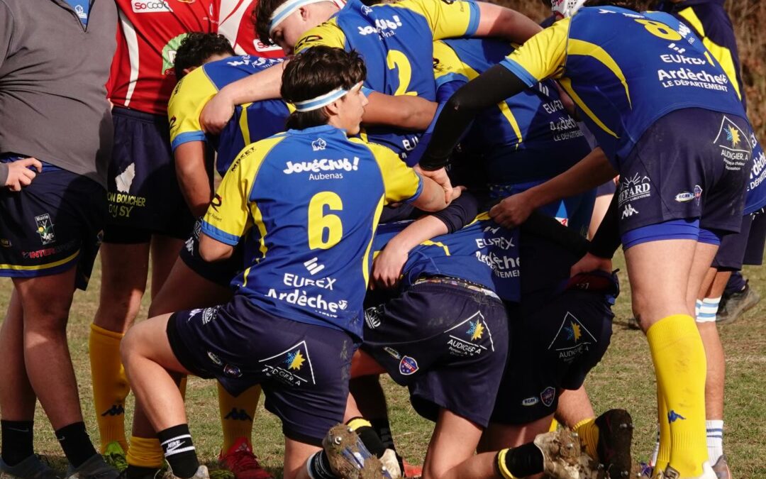 LE MANO A MANO CONTINUE EN TETE DE LA POULE